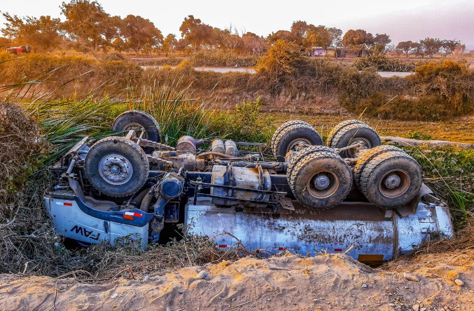 hiring a truck accident attorney